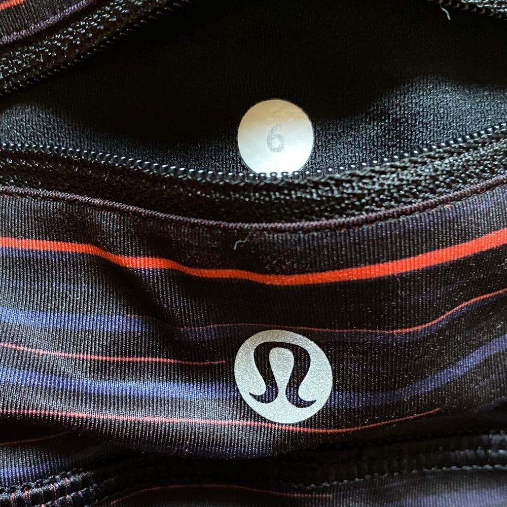 Lululemon Running Walking Speed Tight IV, size 6 - Picture 9 of 10